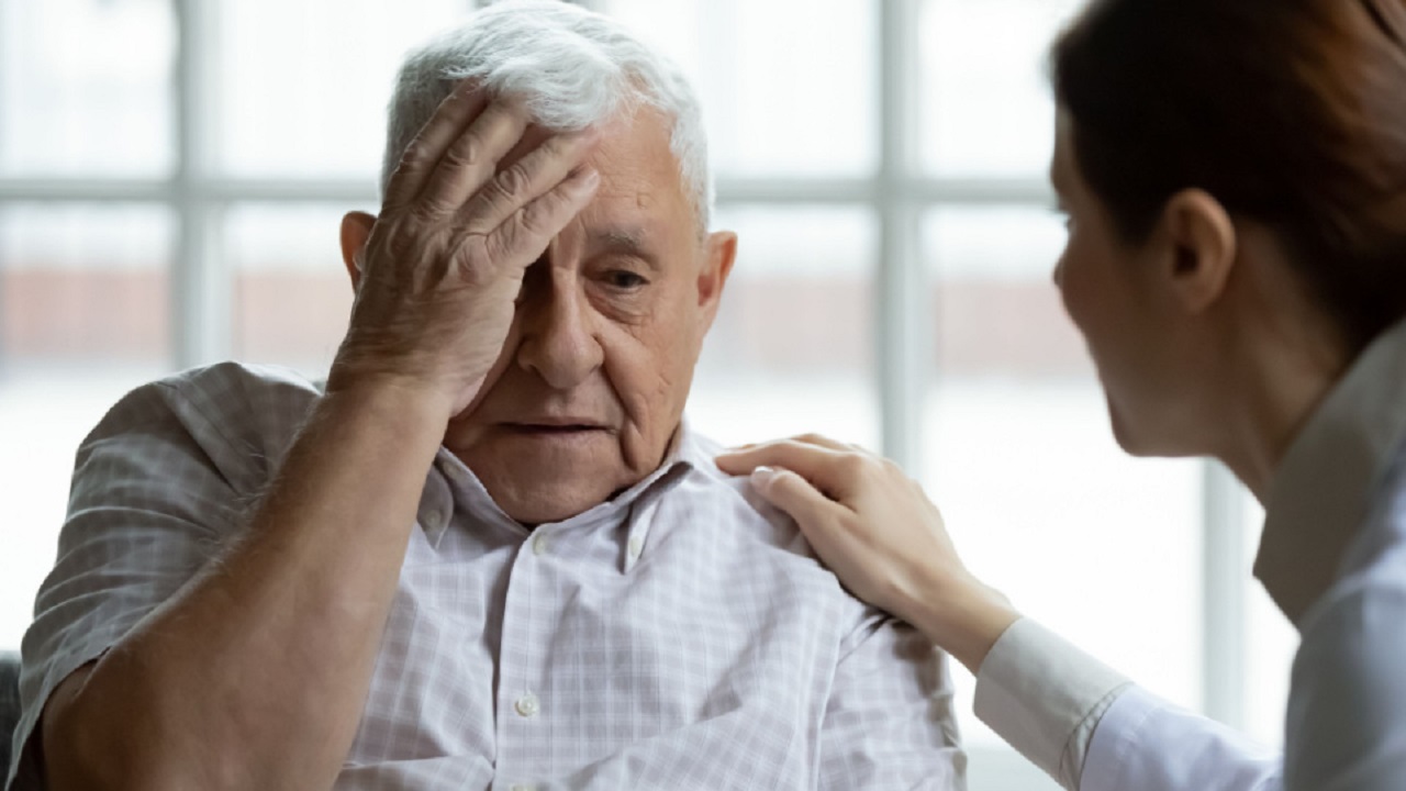 Caring for a Loved One With Dementia and Paranoia-Image