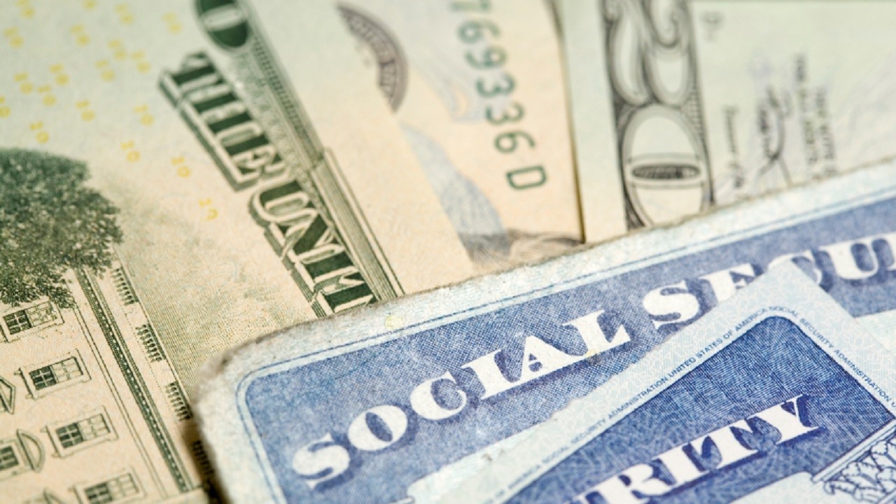 How to Handle Social Security Benefits When a Senior Dies-Image