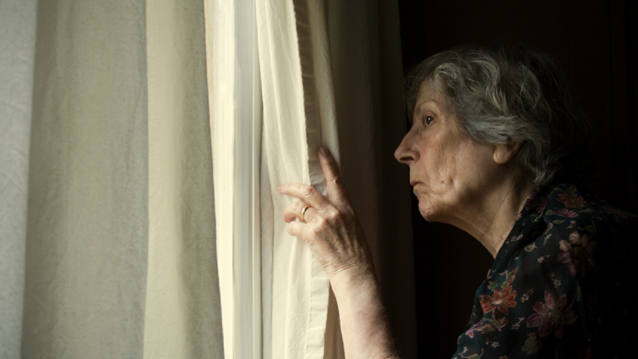 delusions-paranoia-and-hallucinations-in-the-elderly-agingcare