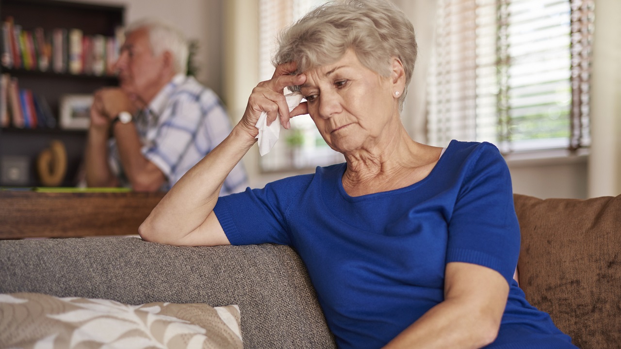 Elderly Behavior Change: Alzheimer's is More than Memory Loss-Image